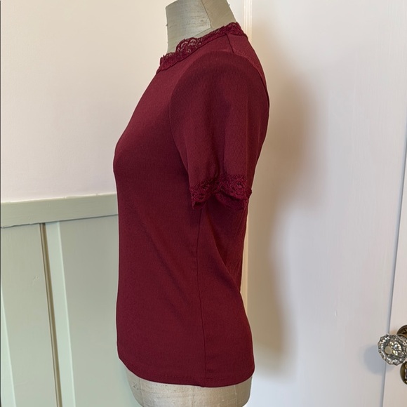 Primark Burgundy Lace Trim Short Sleeve Top - Picture 4 of 5
